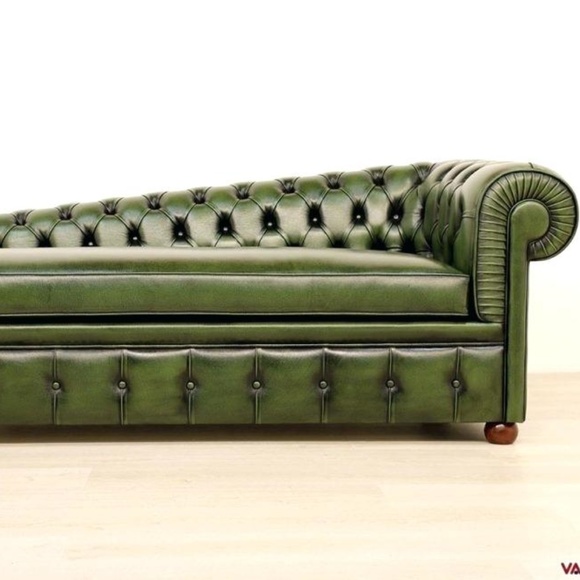 Jacob Chesterfield Chaise Lounge - Picture 1 of 2